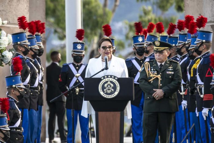 Presidenta Castro encabezó la conmemoración de los 201 años de independencia de Honduras