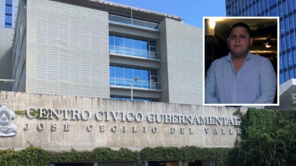 Empleados públicos durante jornada laboral reciben información sobre reajuste salarial