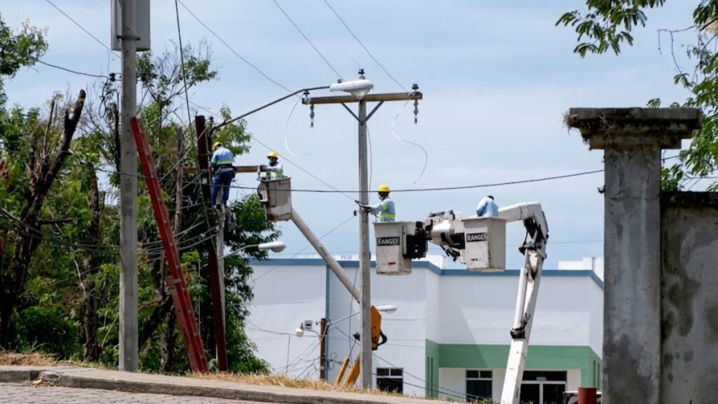 Medidor eléctrico y recibo de luz ante congelamiento de tarifa.