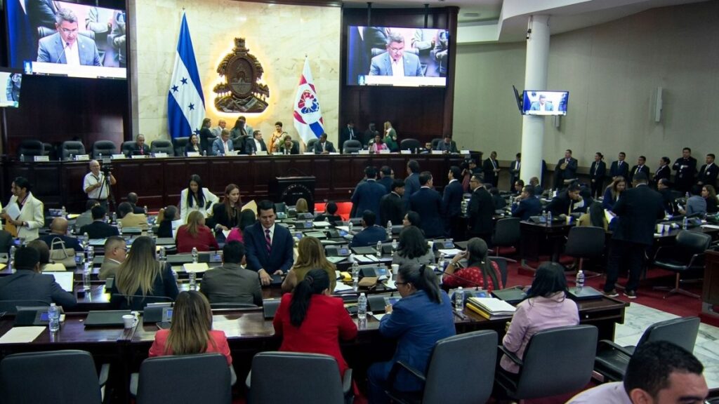 Sesión del Congreso Nacional de Honduras durante el debate del Código Penal