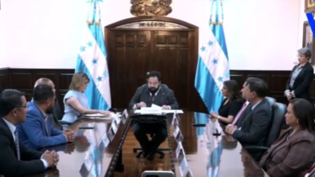 Sesión de Libertad y Refundación (Libre)